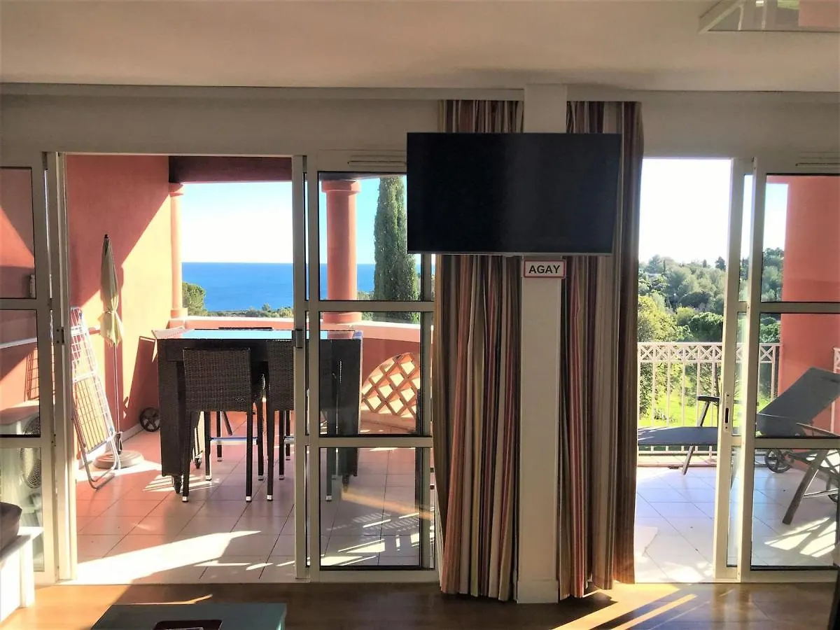Saint-Raphaël Appartement 3 Pieces Avec Grande Terrasse, Climatisation, Piscine Et Parking - Fr-1-504-659 0*,