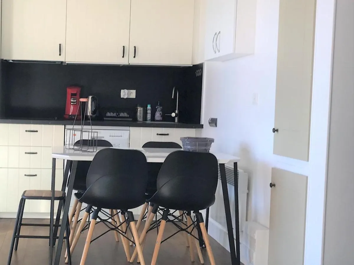 Saint-Raphaël Appartement 3 Pieces Avec Grande Terrasse, Climatisation, Piscine Et Parking - Fr-1-504-659 דירה