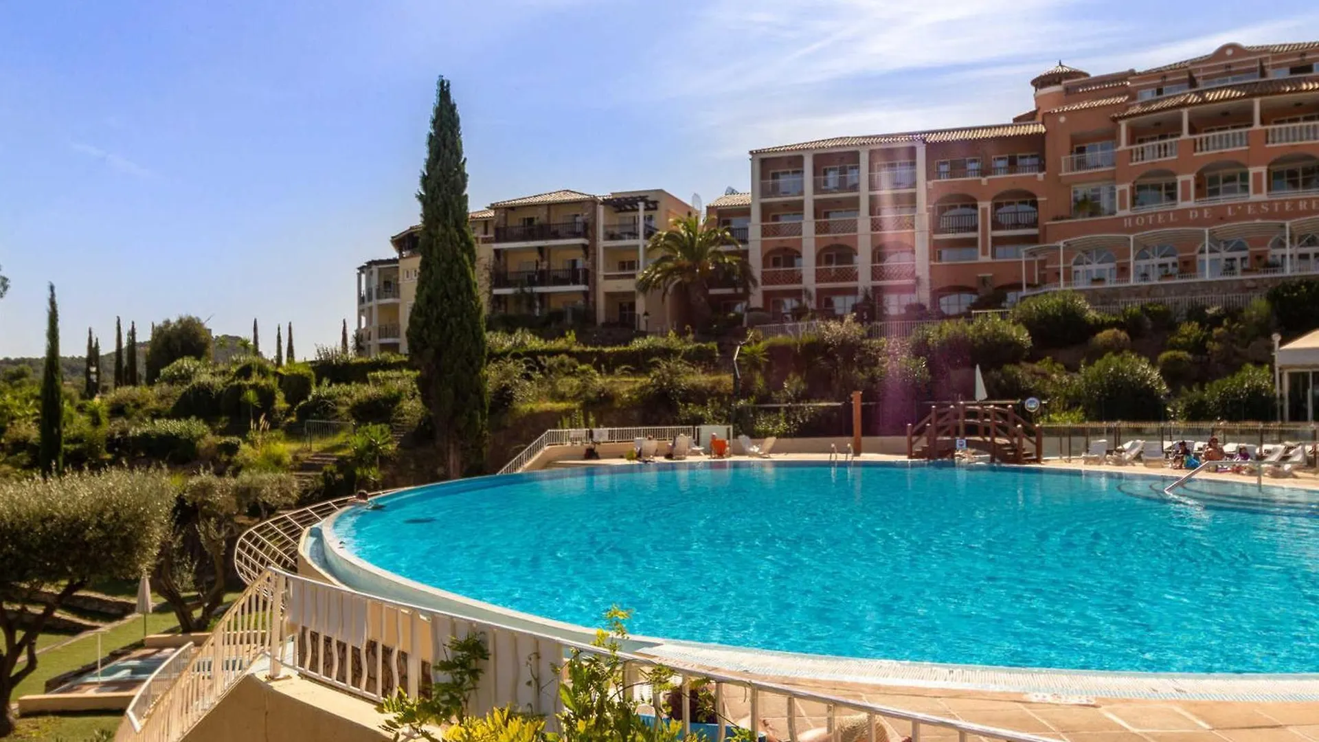 Saint-Raphaël Appartement 3 Pieces Avec Grande Terrasse, Climatisation, Piscine Et Parking - Fr-1-504-659 צרפת